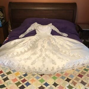 Incredible Wedding Dress Dreams Come TrueIn This Gown Appliqué Beads Train Siz10